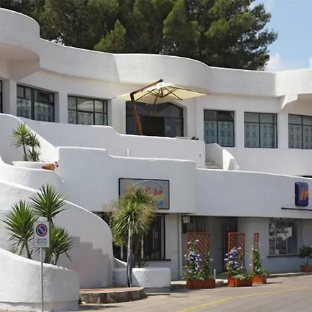 بيت ضيافة Residenza De Leonardis 3*